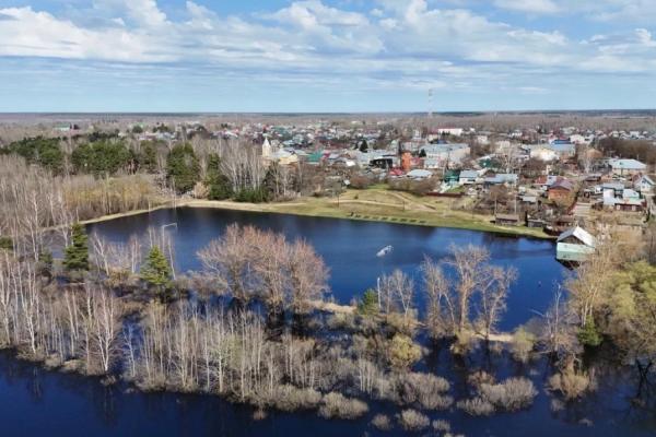 Затопленный стадион «Спартак» в Рязанской области сняли с высоты птичьего полета