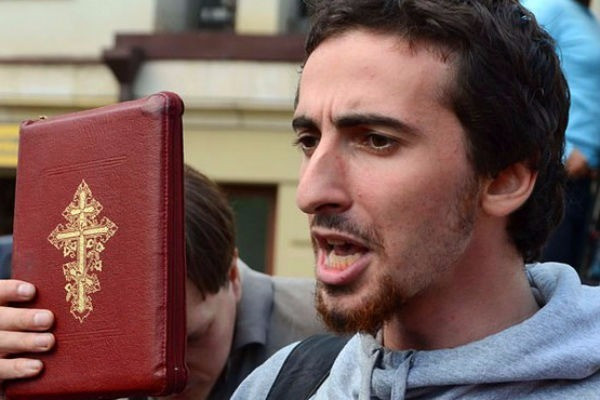 Православный активист Дмитрий Энтео заявил о намерении подать иск на «Манеж» за клевету Православный активист Дмитрий Энтео заявил о намерении подать иск на «Манеж» за клевету