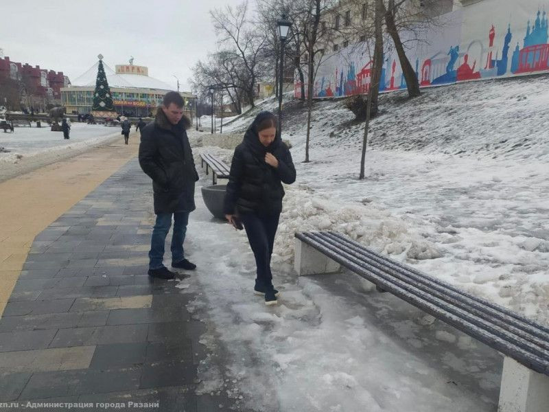 Мэрия отреагировала на жалобы рязанцев на некачественную уборку снега Мэрия отреагировала на жалобы рязанцев на некачественную уборку снега