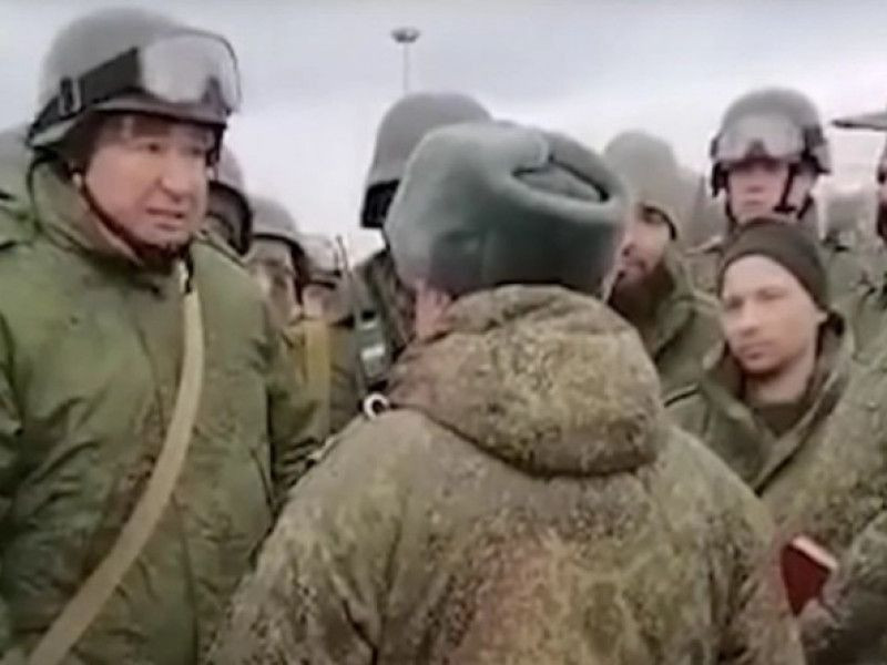 Суд ужесточил срок мобилизованному, который ударил офицера в «Патриоте» Суд ужесточил срок мобилизованному, который ударил офицера в «Патриоте»