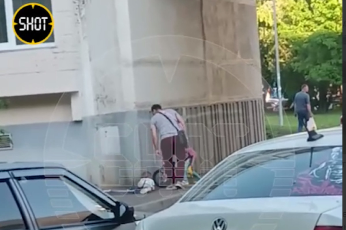 Папа вырубивший своего сына. Папа вырубивший своего сына