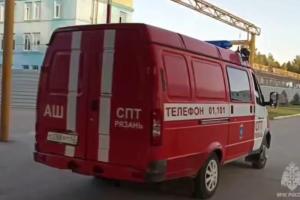 МЧС сообщило о спасении двух человек из-под завалов в Рязанской области