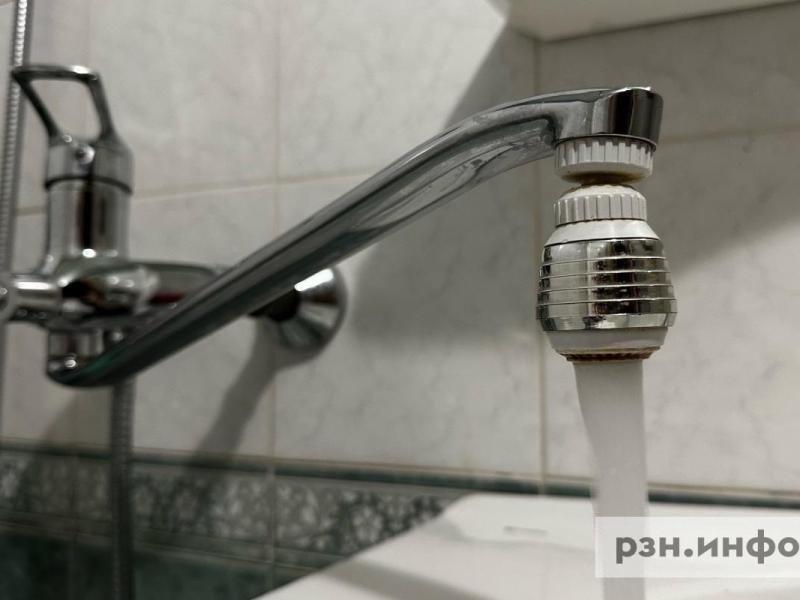 На трех улицах Рязани отключат холодную воду