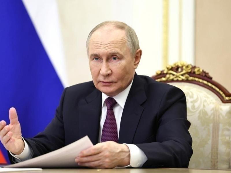 Путин поручил создать рабочую группу по популяризации традиционных ценностей