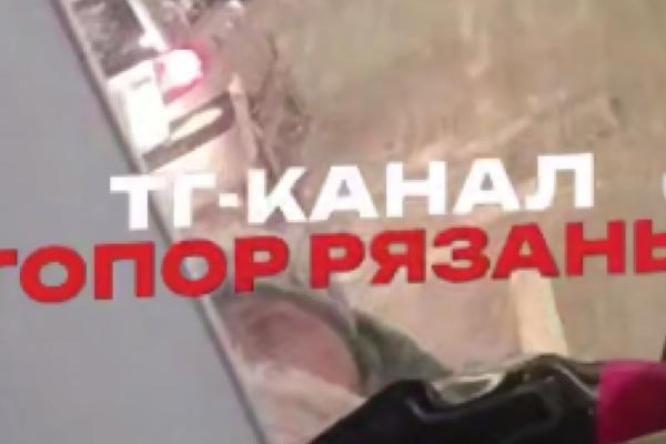 Рязанец встал на дороге и не давал водителю маршрутки проехать