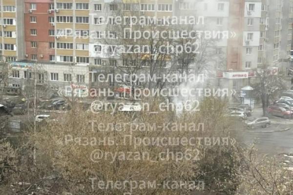 В Рязани загорелся дом