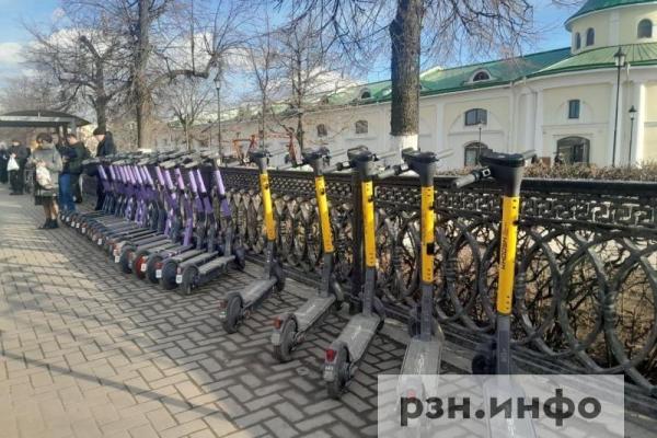 В Рязани появится штрафстоянка для брошенных самокатов