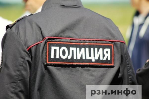 Рязанец взломал витрину в ТЦ и украл часы