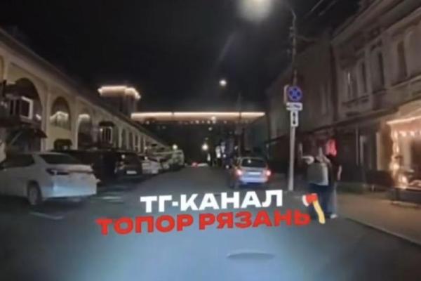 Мужчина с ружьем угрожал прохожим и автомобилистам в центре Рязани