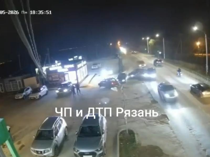 Массовое ДТП засняли в Рязанской области, виновник скрылся