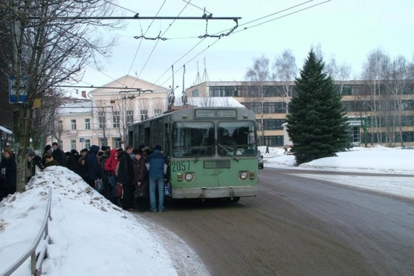 В последний путь. Почему по городу невозможно передвигаться на общественном транспорте?