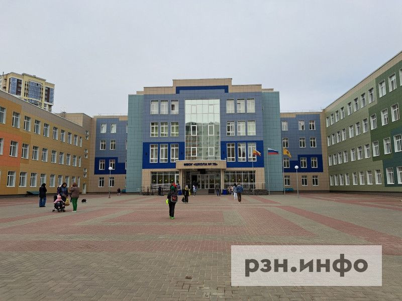 Детей выгонят, а проблема останется. Почему закрытие десятого класса в школе № 75 не поможет чиновникам