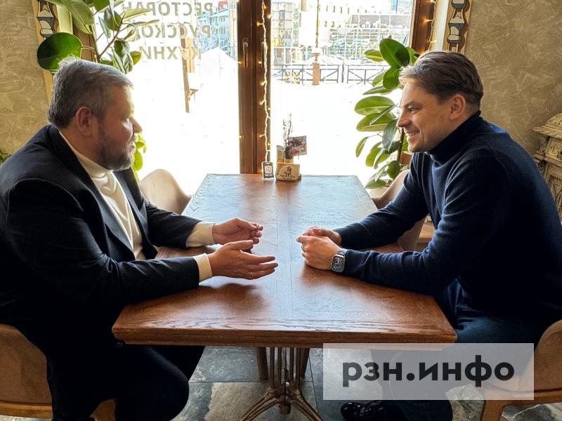 Инфляция, ключевая ставка и замороженные активы. Интервью с президентом ФГ «Финам» Владиславом Кочетковым